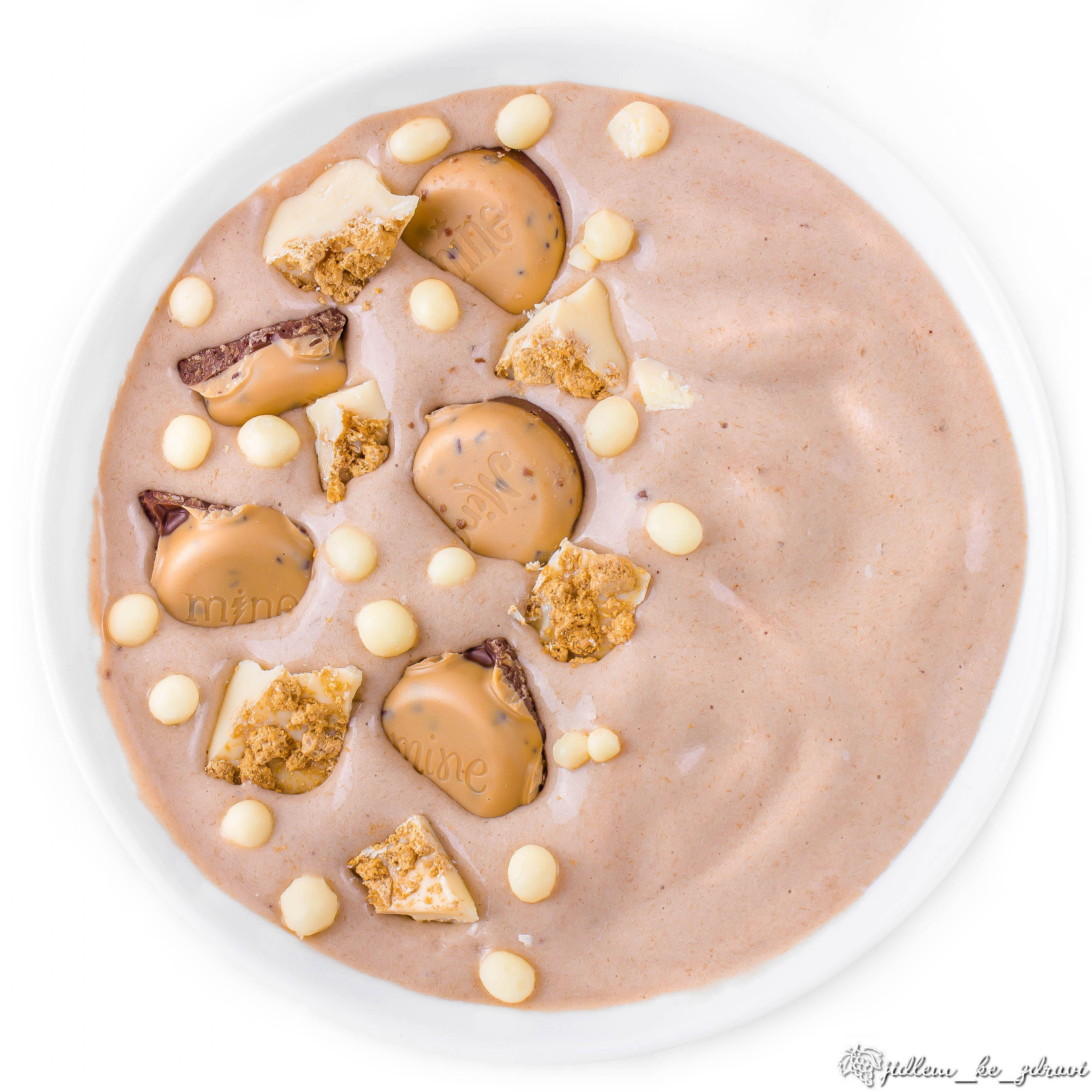 čokoládová smoothie bowl